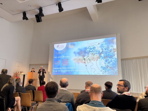 Digital/AI (R)Evolution in Drug Development & Manufacturing